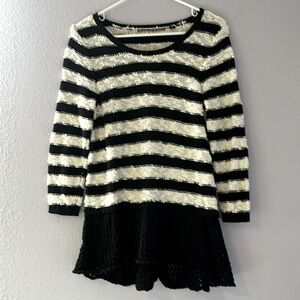 Anthropologie Knitted & Knotted black white sweater size Medium